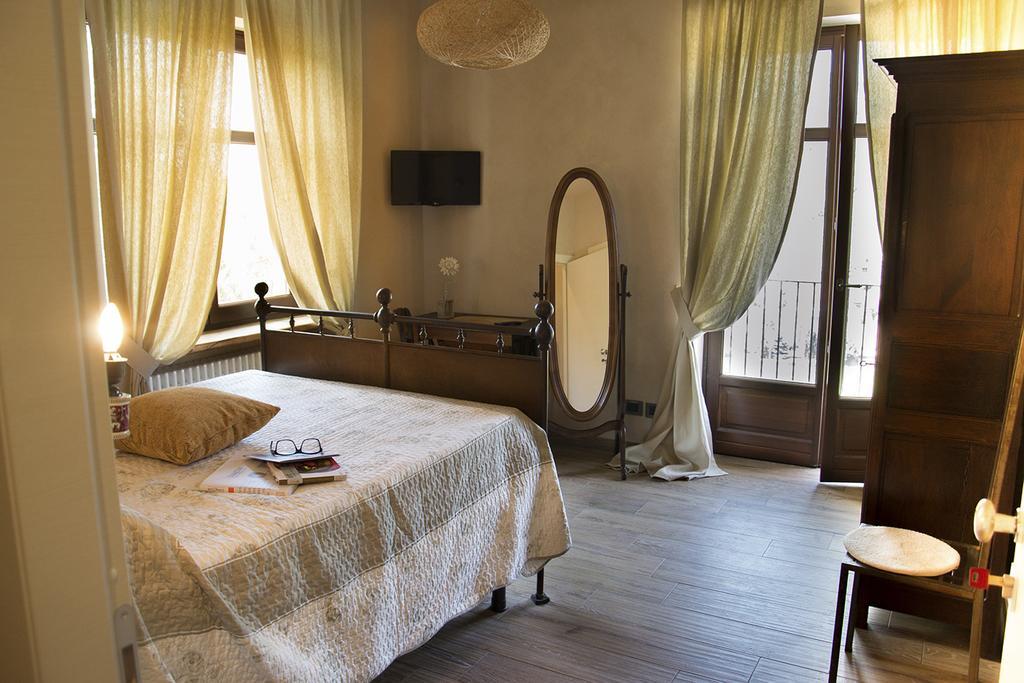 Villa Laura Castellinaldo Cameră foto